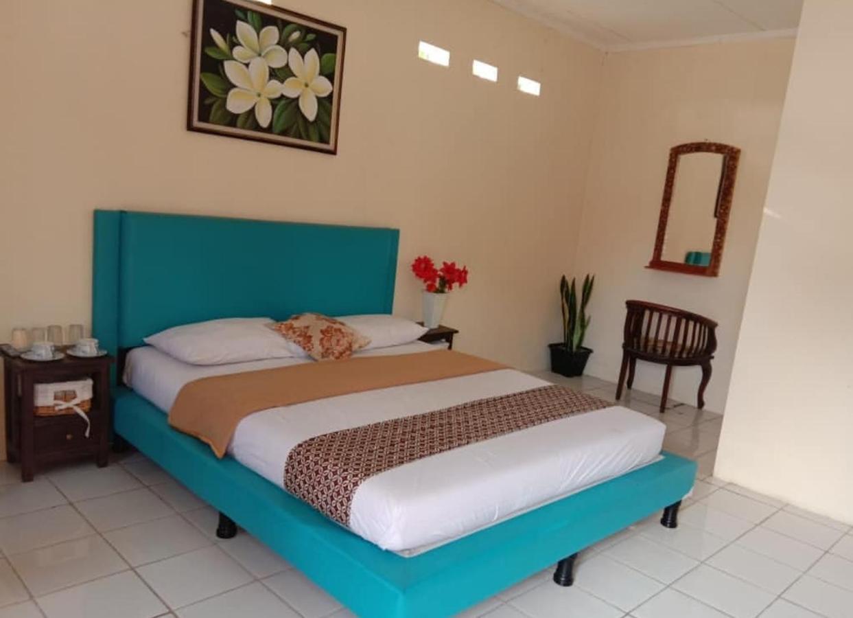 Putri Duyung Guest House Karangpandan Exterior foto